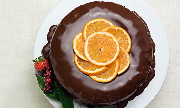 Bolo de laranja, cenoura e chocolate