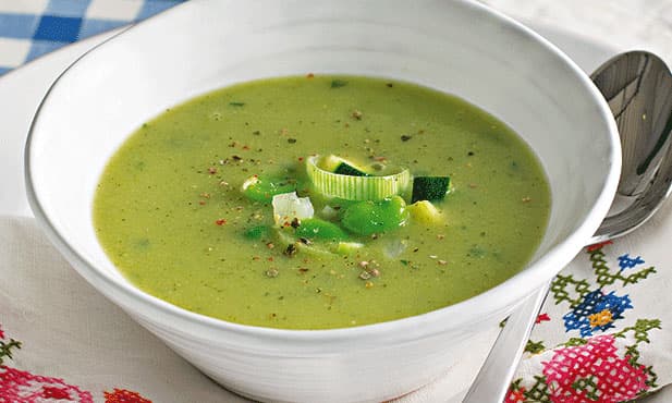 Creme de favas com coentros