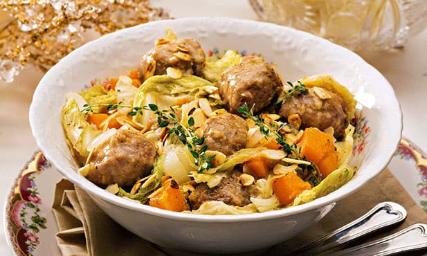 Almôndegas com legumes