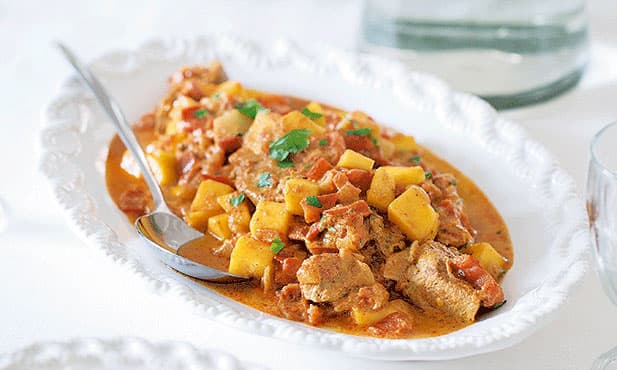 Borrego com molho de iogurte