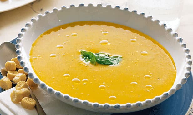 Creme de abóbora com manjericão