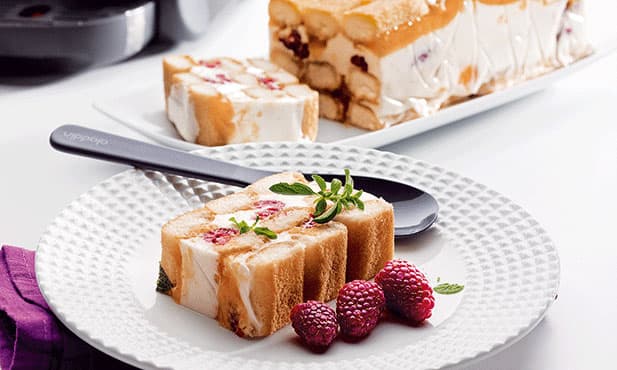 Doce gelado com dióspiro