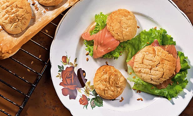 Pãezinhos de batata recheados