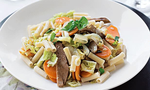 Seitan com vegetais aromáticos