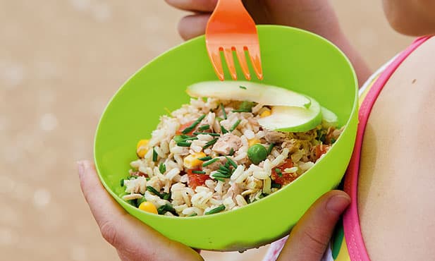 Salada fria de arroz integral