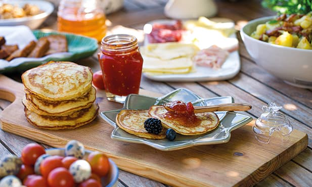 Panquecas de aveia com doce de tomate
