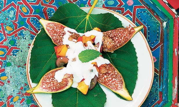 Trio de fruta com iogurte