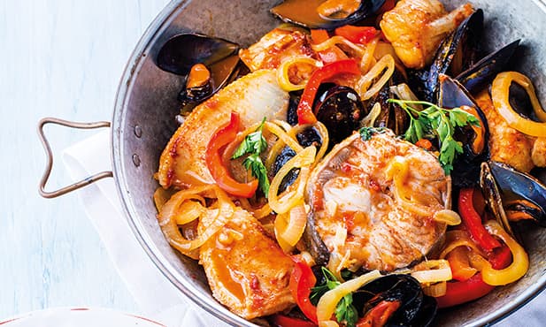 Cataplana de peixes com mexilhão