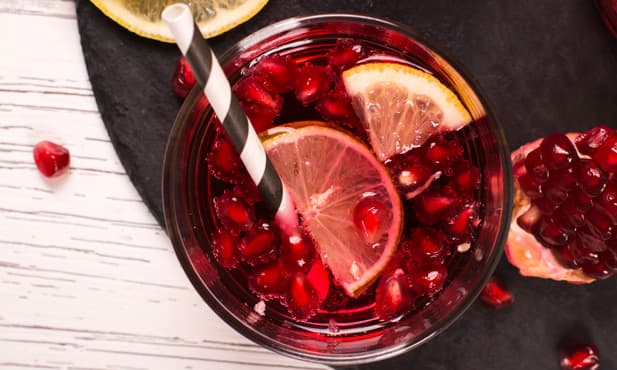 Sangria de vinho Lambrusco e romã