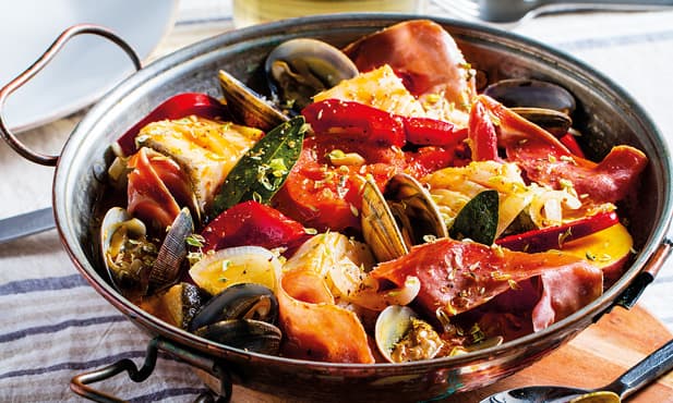 Cataplana de bacalhau com presunto e...