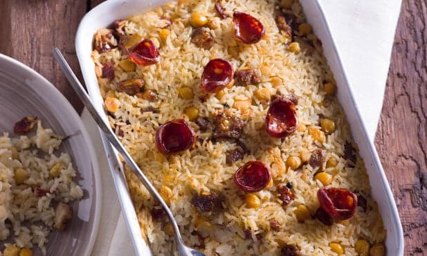 Arroz de grão com linguiça