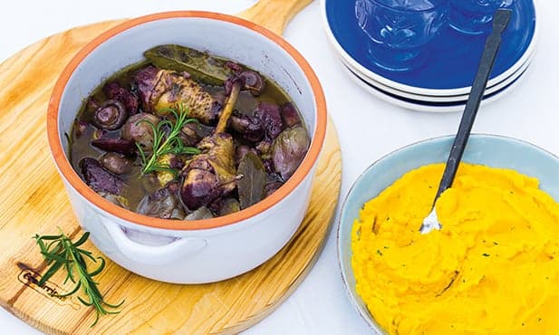 Frango do campo com vinho tinto