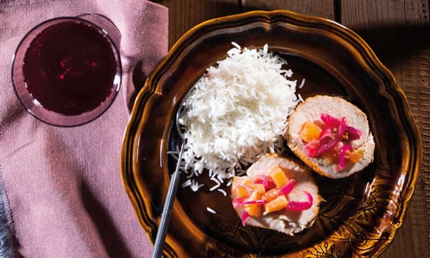 Peito de peru com tâmaras e abacaxi