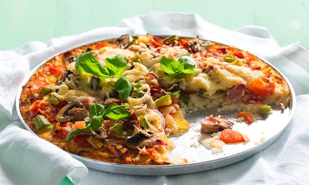 Pizza com base de couve-flor