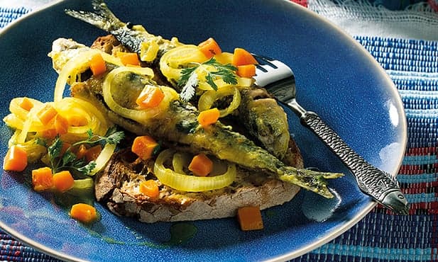 Sardinhas em escabeche de caril