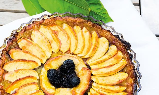 Tarte de maçã e ameixa