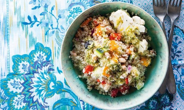 Salada de cuscuz de couve-flor