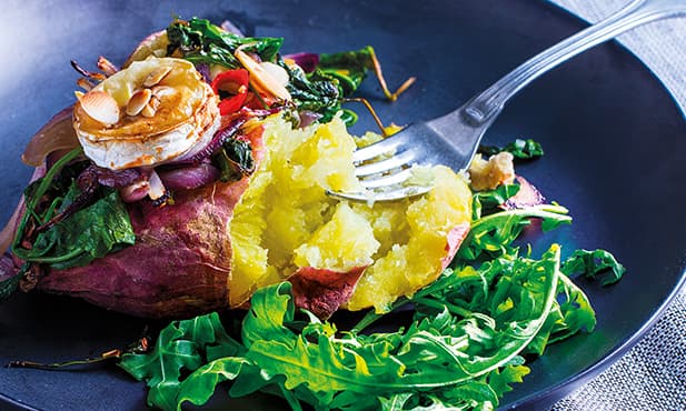 Batata-doce com chèvre e couve Kale