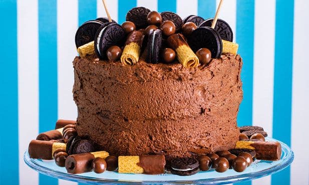 Bolo de chocolate com creme de avelã