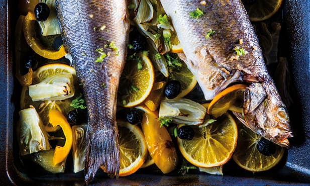 Robalo com funcho e laranja
