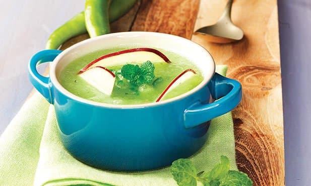 Sopa de meloa, maçã e hortelã