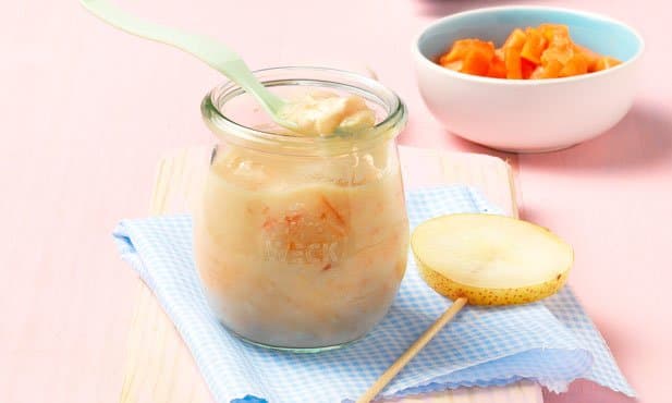 Puré de fruta com iogurte