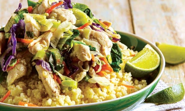Salada de frango com cuscuz e lima