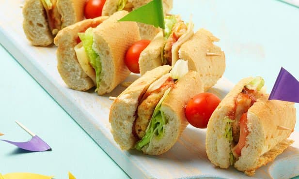 Mini-hambúrguer de frango