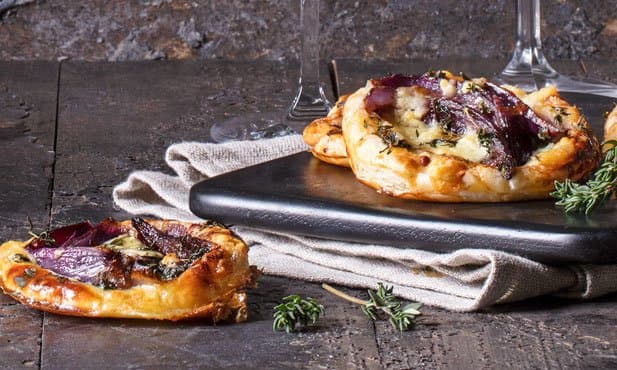Tartelettes de cebola com Vinho do...