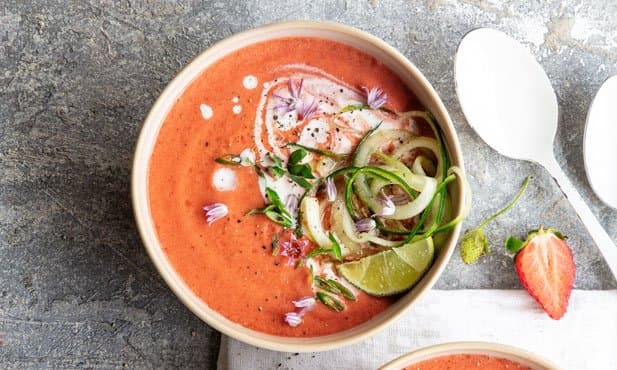 Sopa fria de morangos