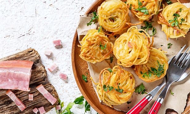 Fritos de esparguete com alho e bacon