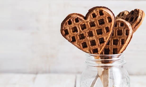 Waffles de banana e cacau