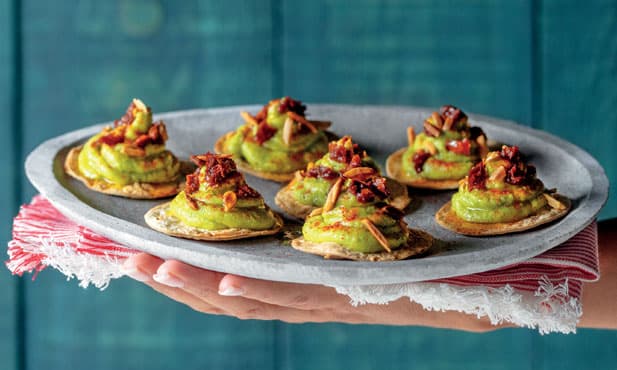 Bolachas com guacamole