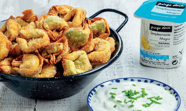 Tortelloni com molho de iogurte