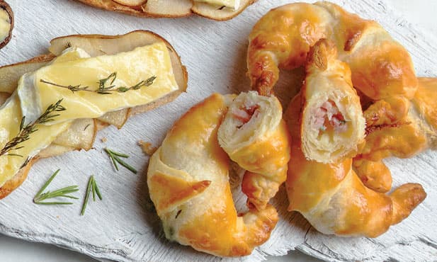 Mini-croissants com queijo Roquefort