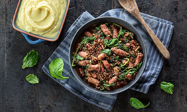 Estufado de lentilhas com salsichas