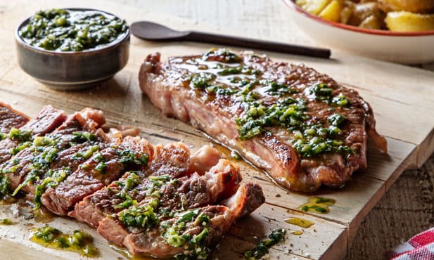 Bife de Angus com molho de ervas