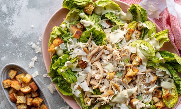 Salada César com croutons