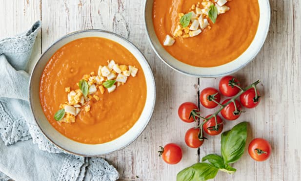 Creme de tomate e manjericão
