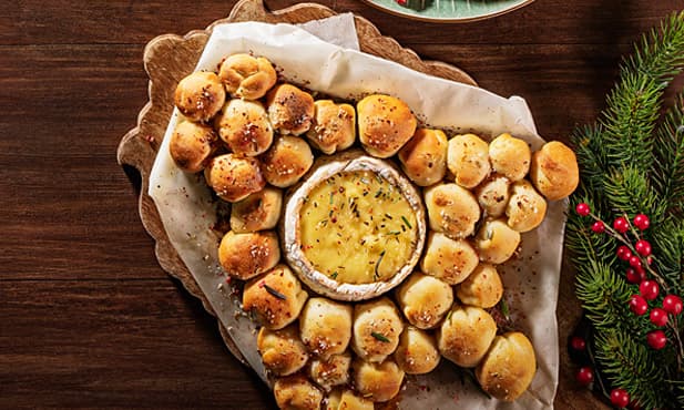 Pão recheado com doce e queijo...